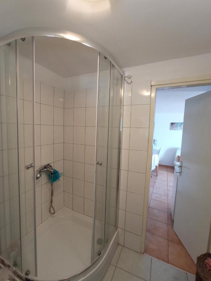 Apartman Anna Podstrana Eksteriør billede